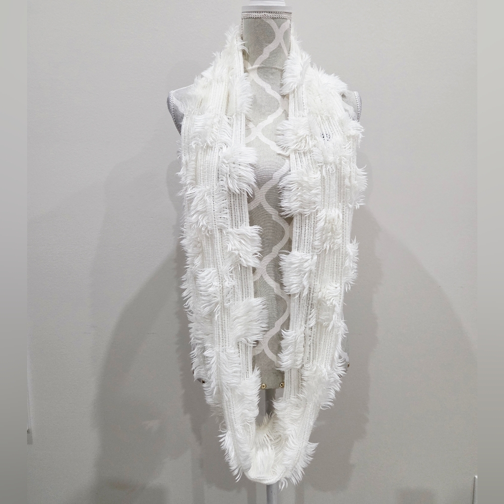 *2/10* White Fuzzy Knit Infinity Scarf